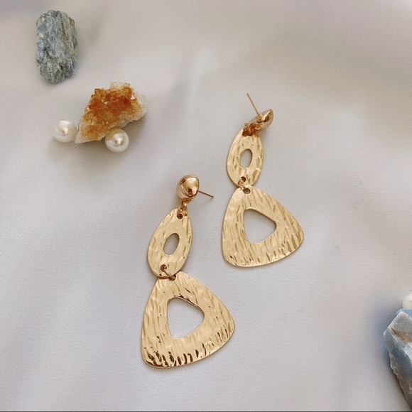 💕Last one Geometric Design Hoops - Picture 2 of 5